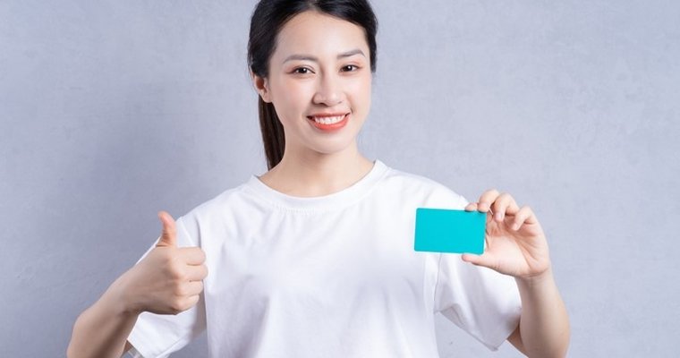 Vietnam bank introduces automated teller machines