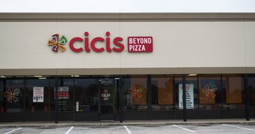 Free refills with Cici's reusable cup