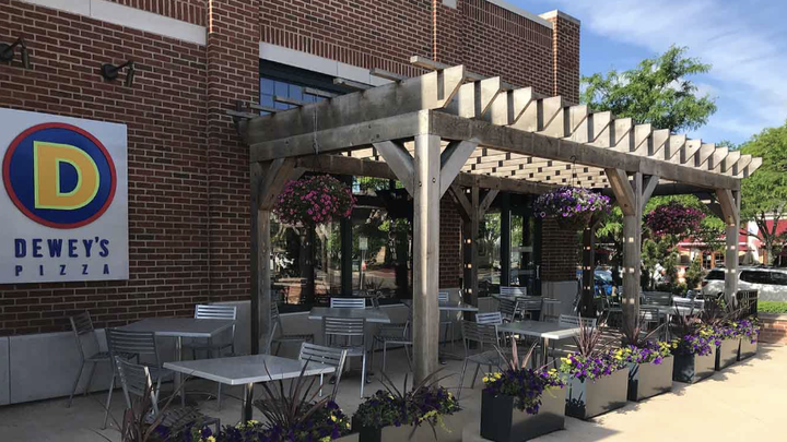 Dewey's Pizza's focuses on values, tight operations | Pizza Marketplace