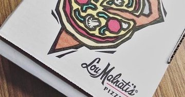 Lou Malnati’s offers free pie with $20-plus purchase