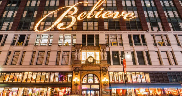 Macy’s window offers interactive Christmas carol experience
