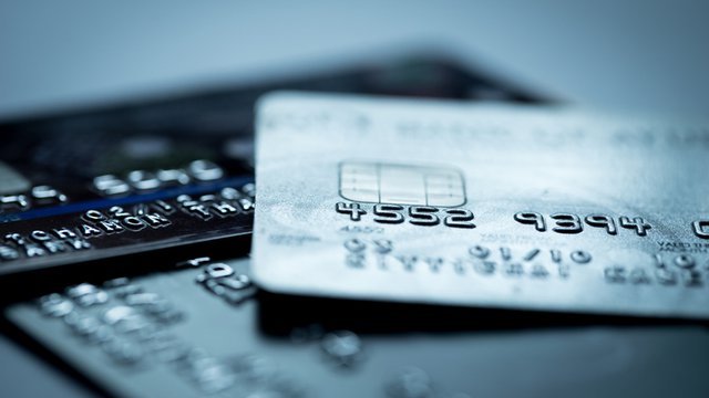 Want to increase mobile payments? Give consumers more control over their cards