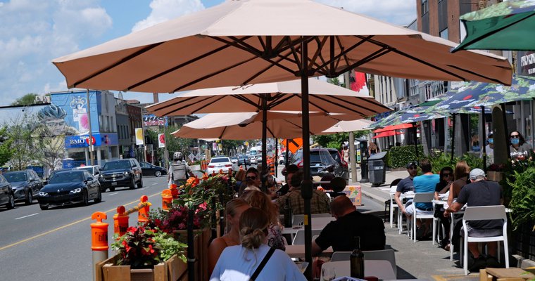Canadian restaurant visits down; off-premise dining rising - Vimarsana News