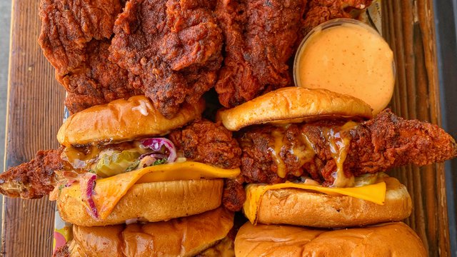 Dave's Hot Chicken signe un deuxième accord de 10 unités