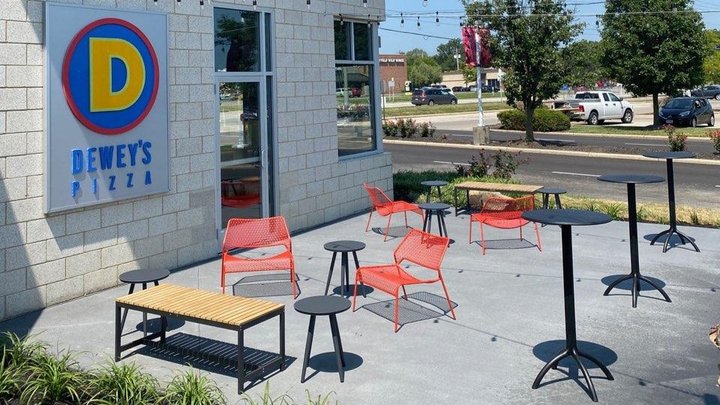 Dewey's Pizza reopens Harper's Point location after large remodel ...