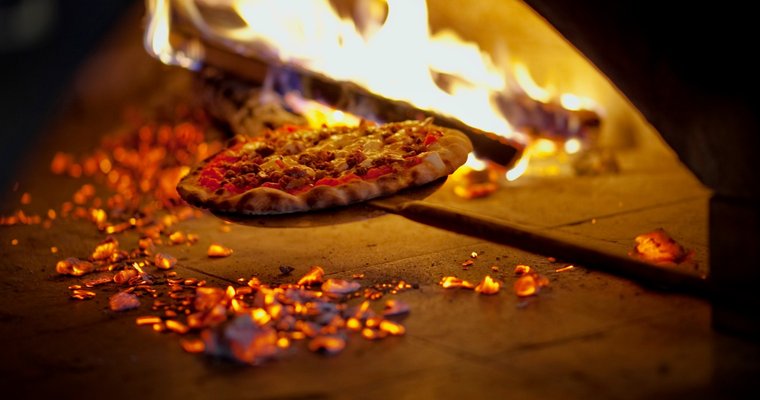 Smokin' Oak Wood-Fired Pizza and Taproom makes Florida debut - Vimarsana News