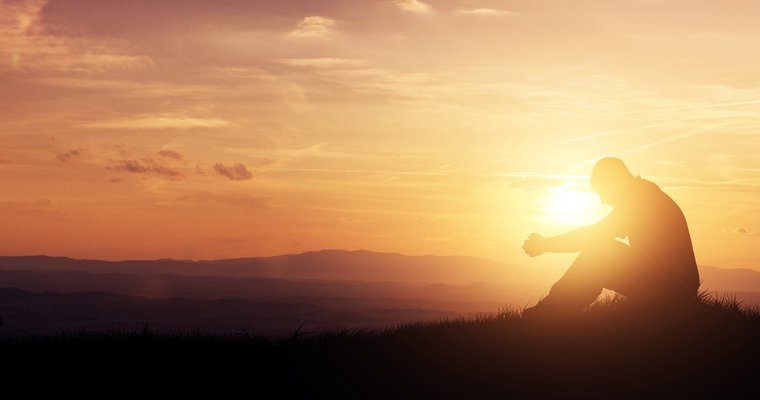 7 ways to pray for church leaders